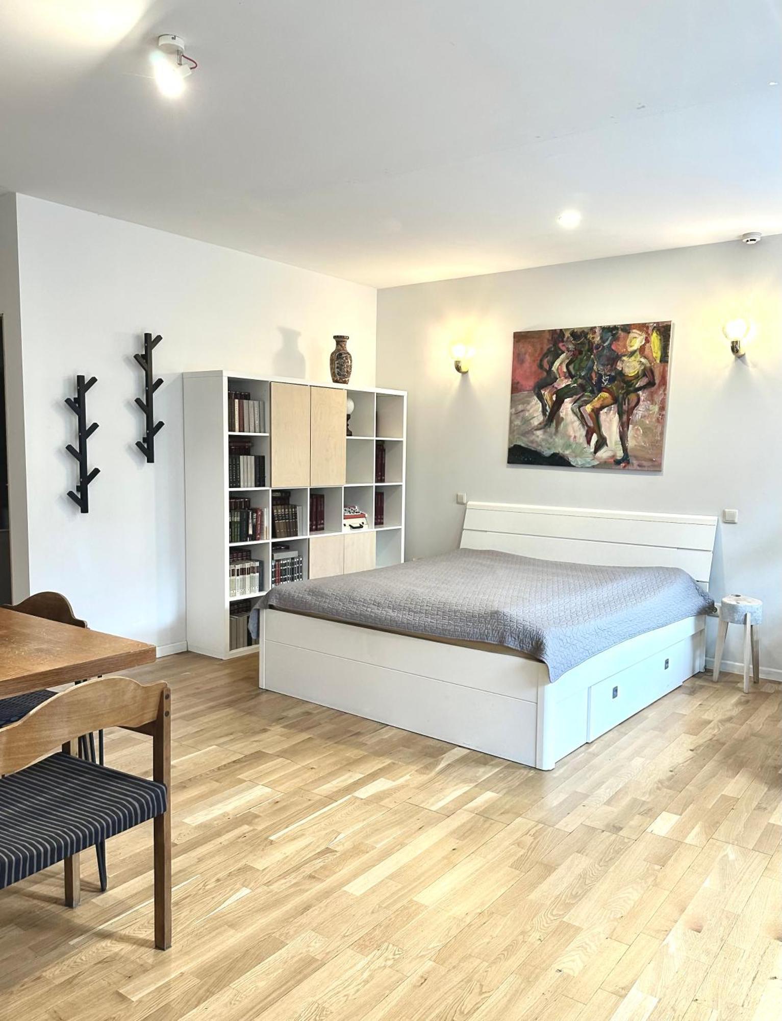 Mini Home Bookshop Studios Вильнюс Экстерьер фото
